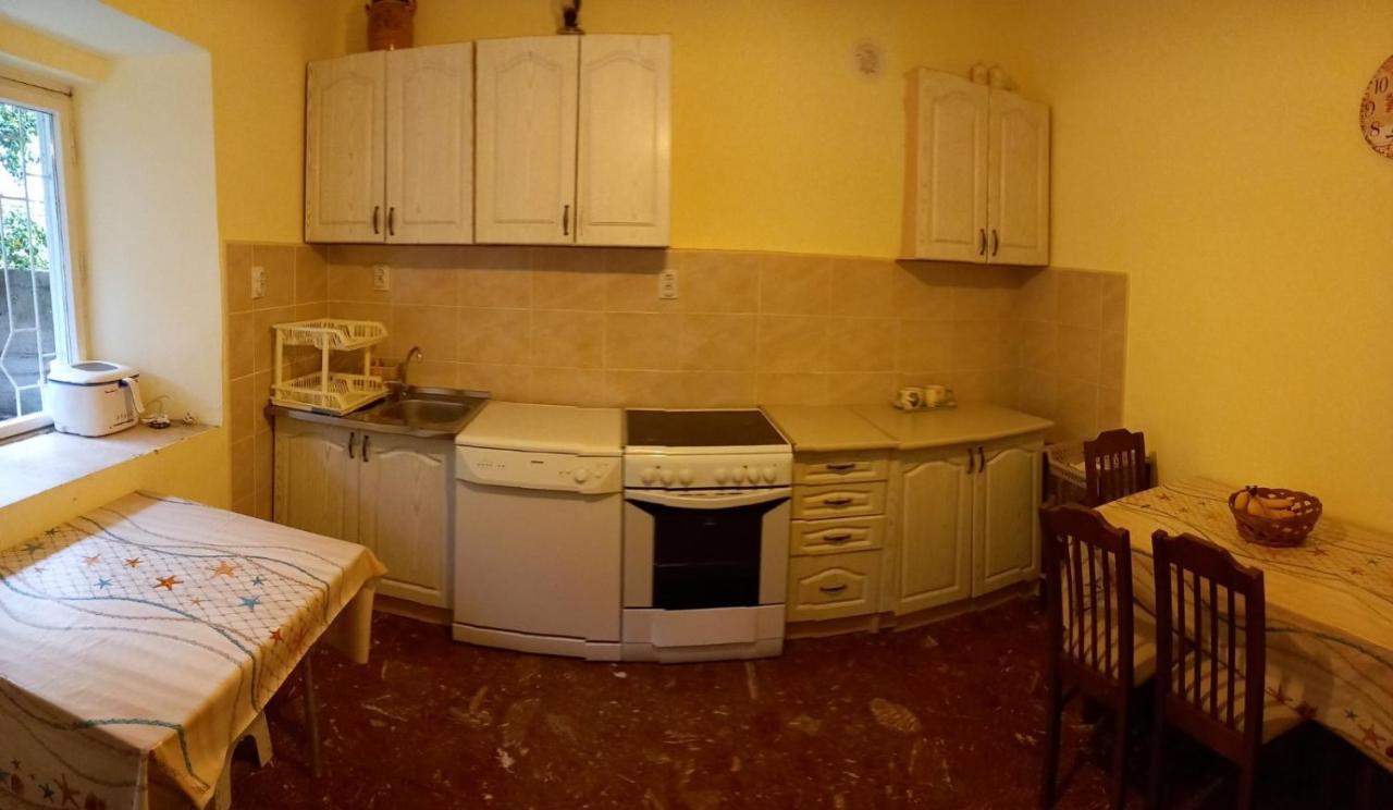 Apartments Dabovic Cattaro Esterno foto