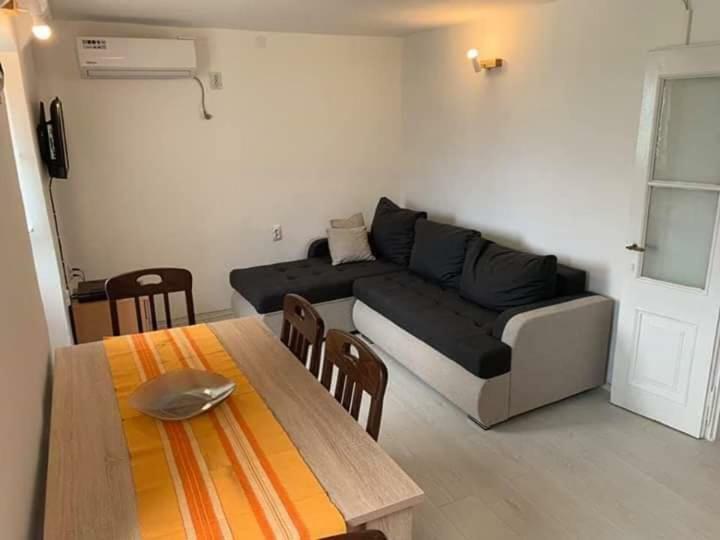 Apartments Dabovic Cattaro Esterno foto