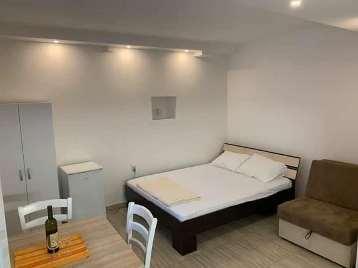 Apartments Dabovic Cattaro Esterno foto